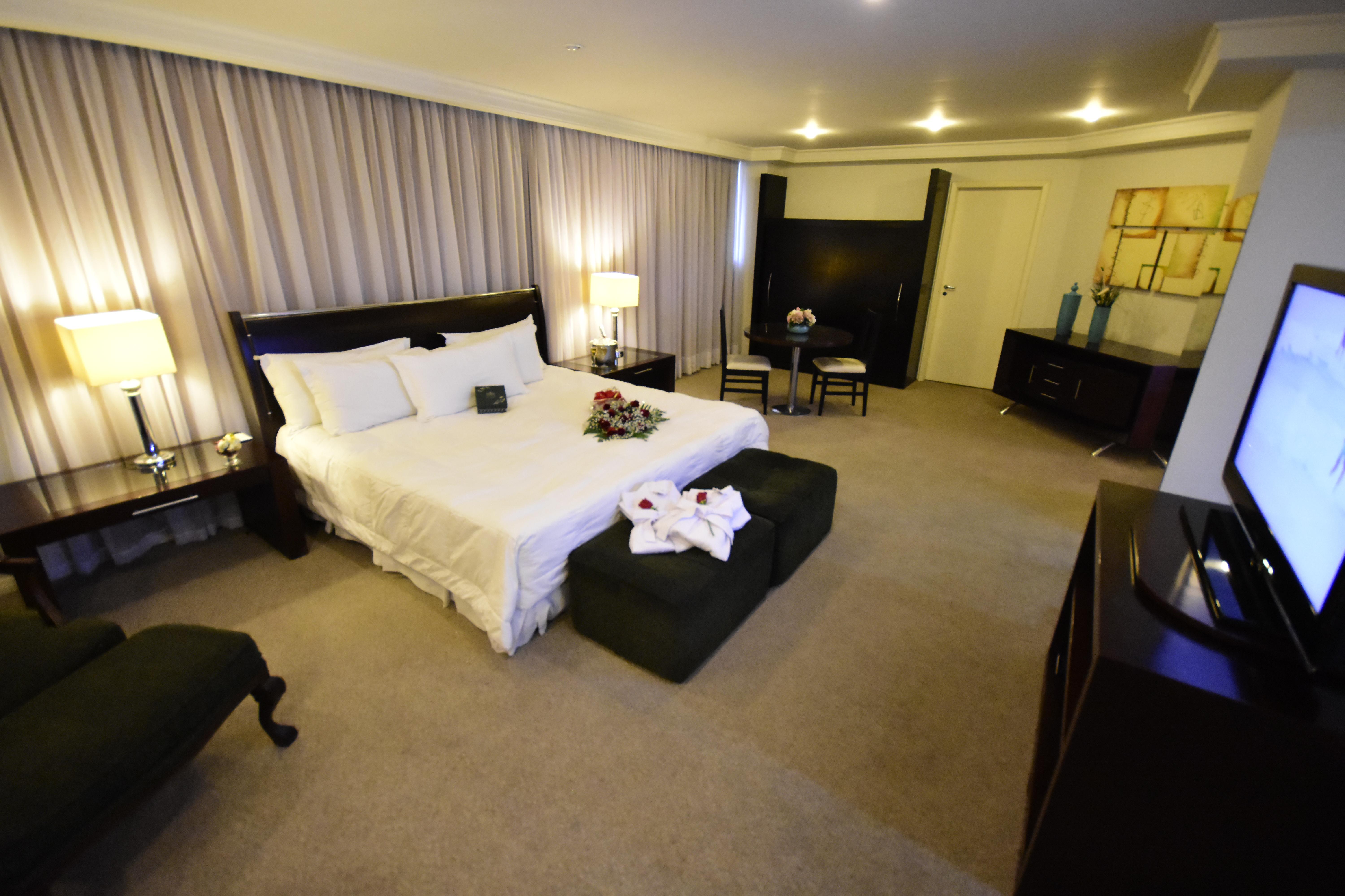 Central Park Hotel By Bourbon Cascavel  Bagian luar foto